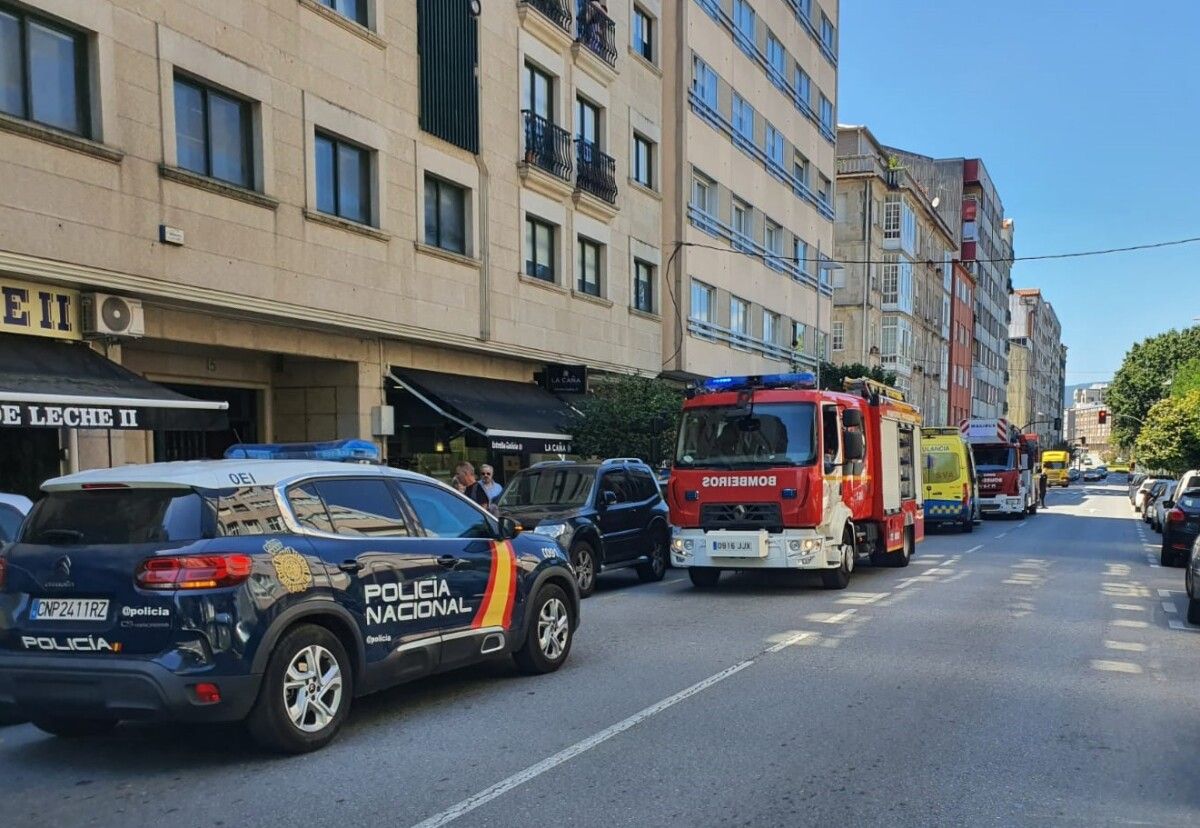 Intervención por un incendio en la avenida María Victoria Moreno