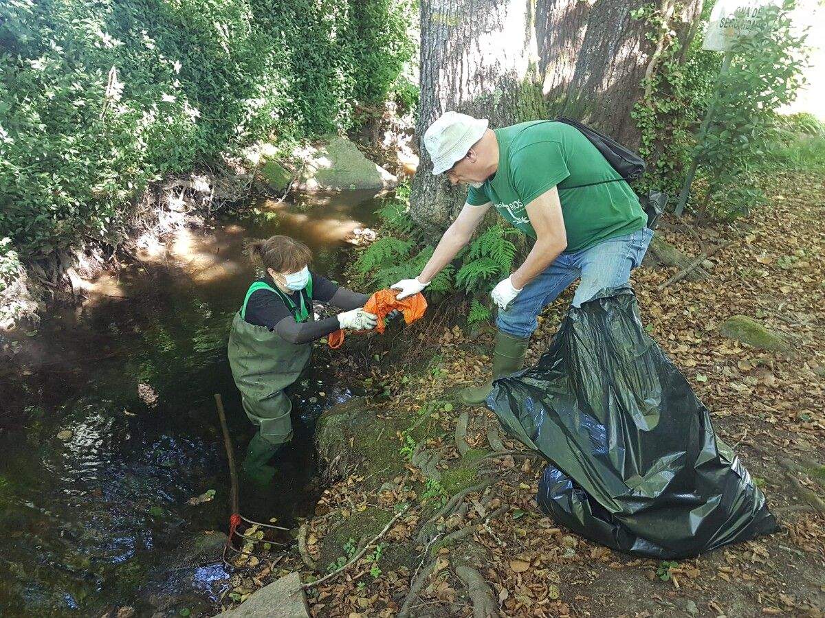 Jornada de limpieza en el río Gafos