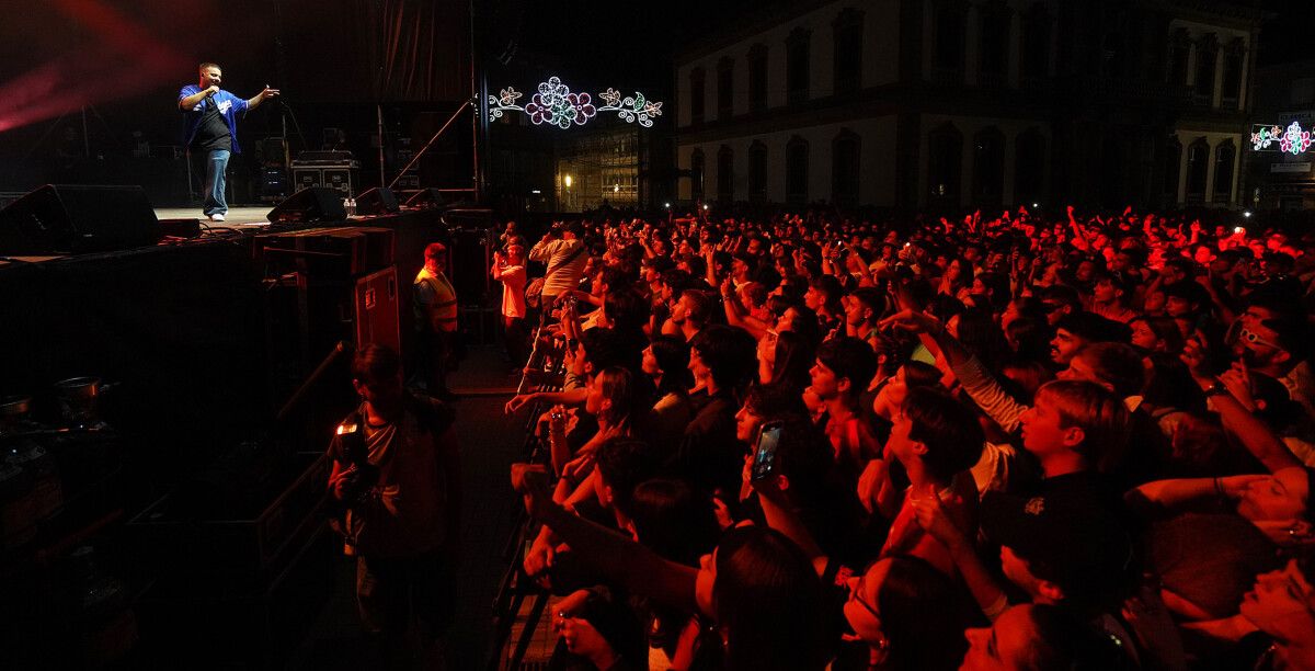 Concierto de Cruz Cafuné en las Festas da Peregrina 2023