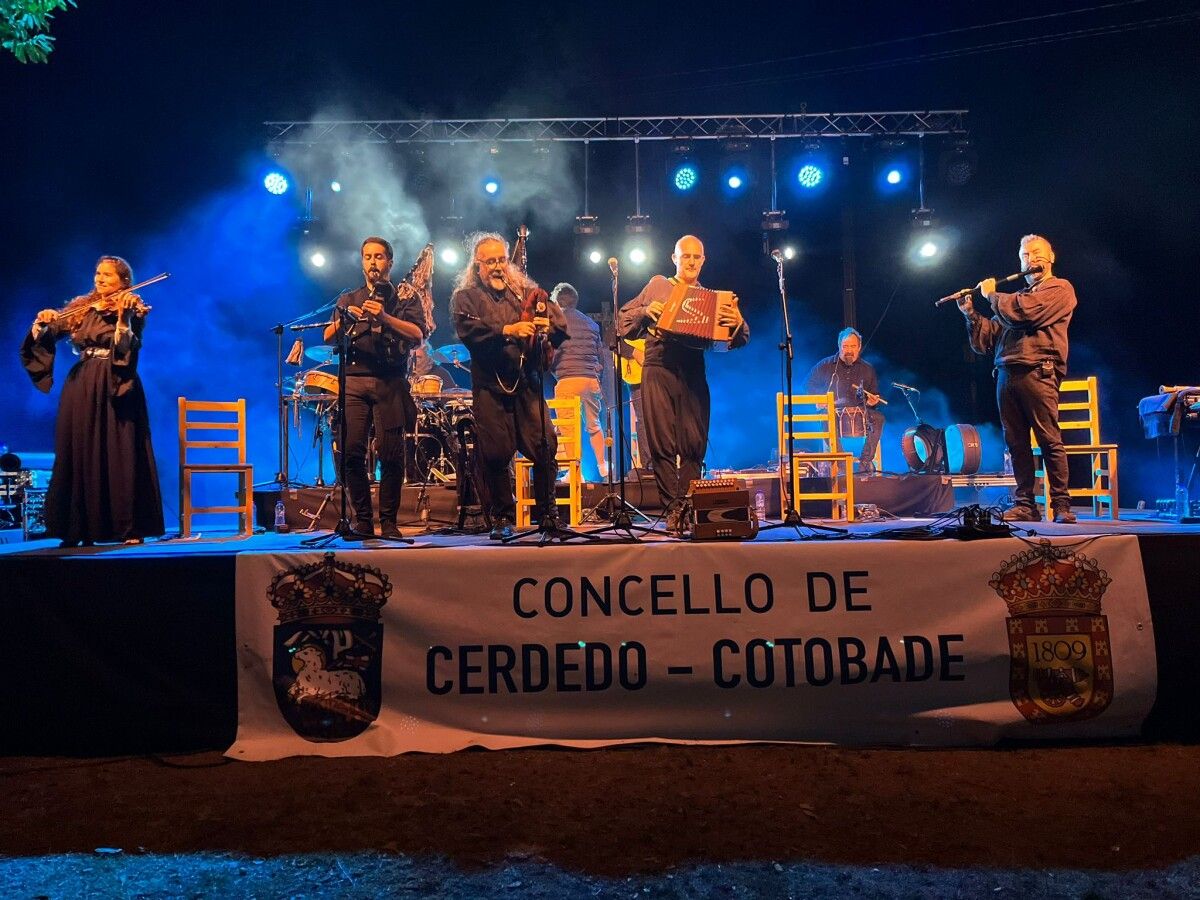Concierto de Luar na Lubre en Santa María de Sacos  