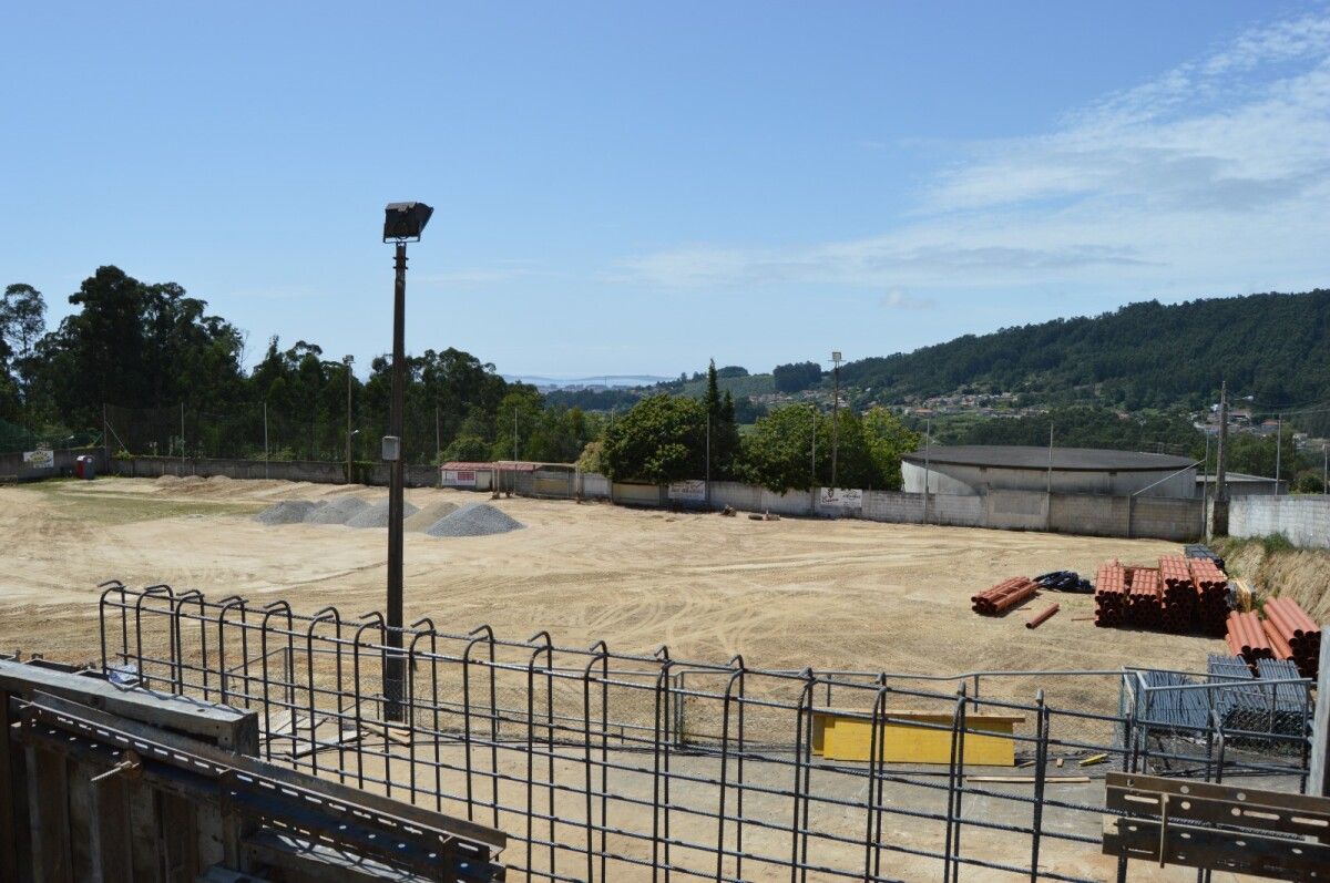 Obras do campo de fútbol de Dorrón 