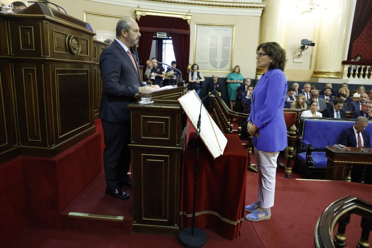 Carme da Silva toma posesión del acta de senadora