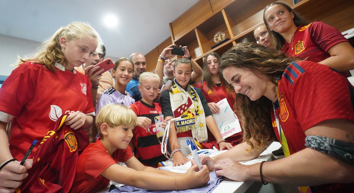 Recoñecemento de todo o fútbol feminino galego a Tere Abelleira