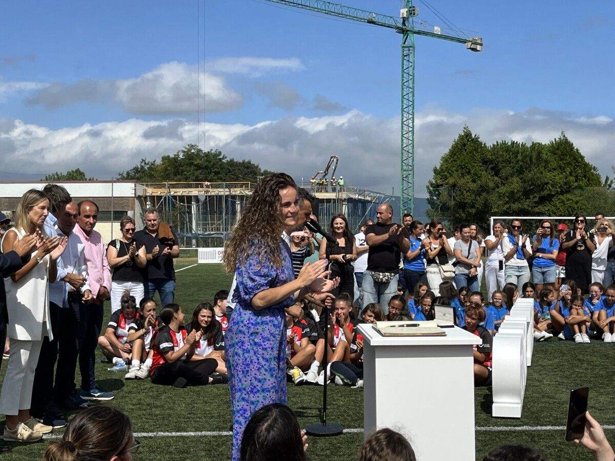 Homenaxe a Tere Abelleira na Cidade Infantil de Príncipe Felipe
