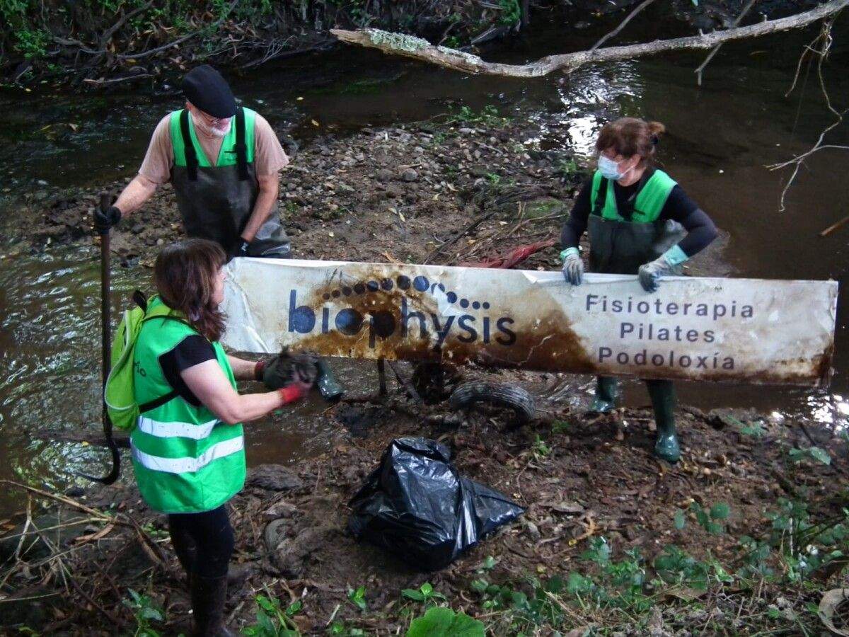 Jornada de limpieza en el río Gafos