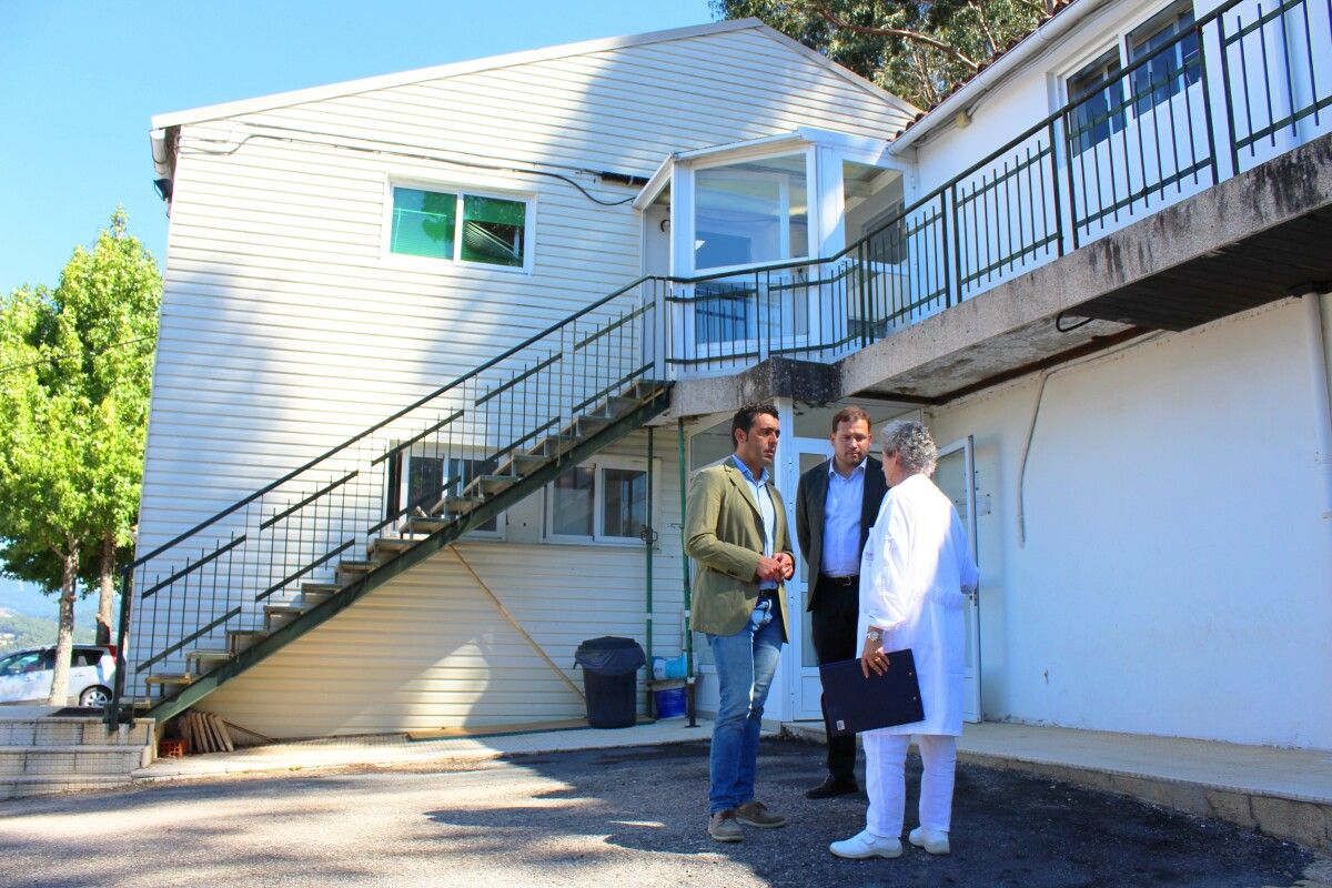 Luis López y Jorge Cubela visitan la Estación Fitopatolóxica de Areeiro