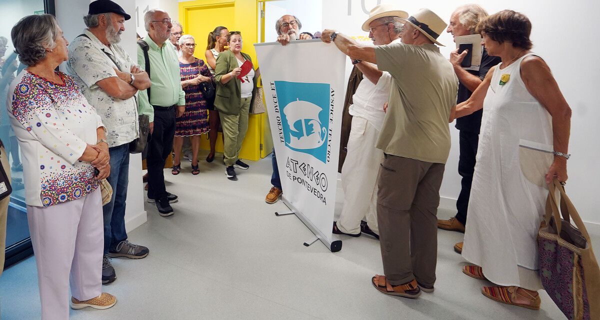Acto reivindicativo do Ateneo de Pontevedra ante a súa antiga sede