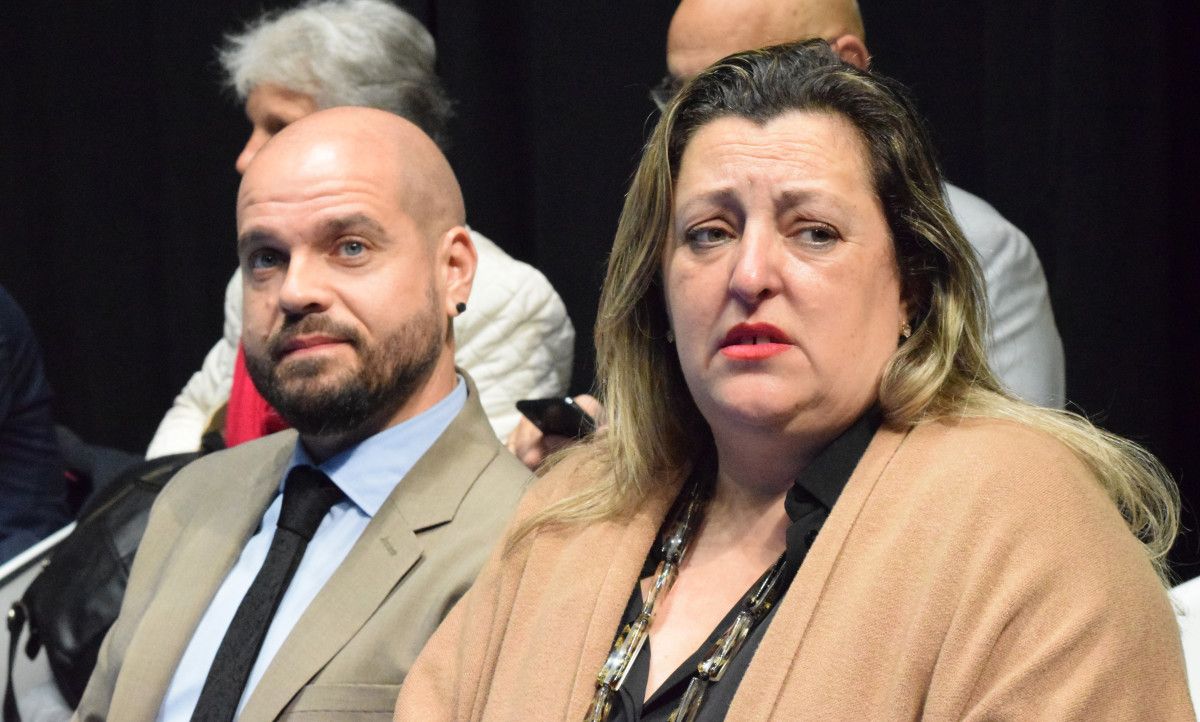 Iván Puentes y Yoya Blanco en el pleno del Concello de Pontevedra