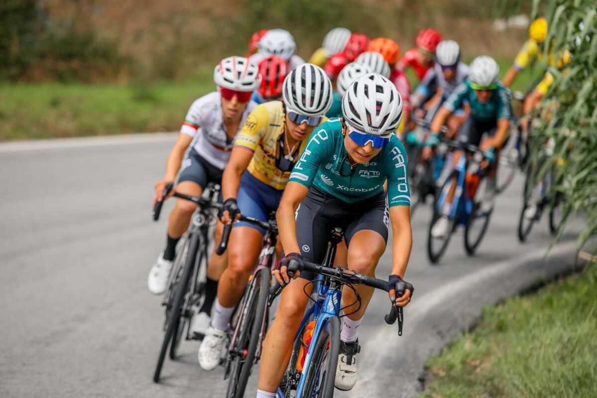 Ciclistas do Farto-BTC na Volta a Portugal