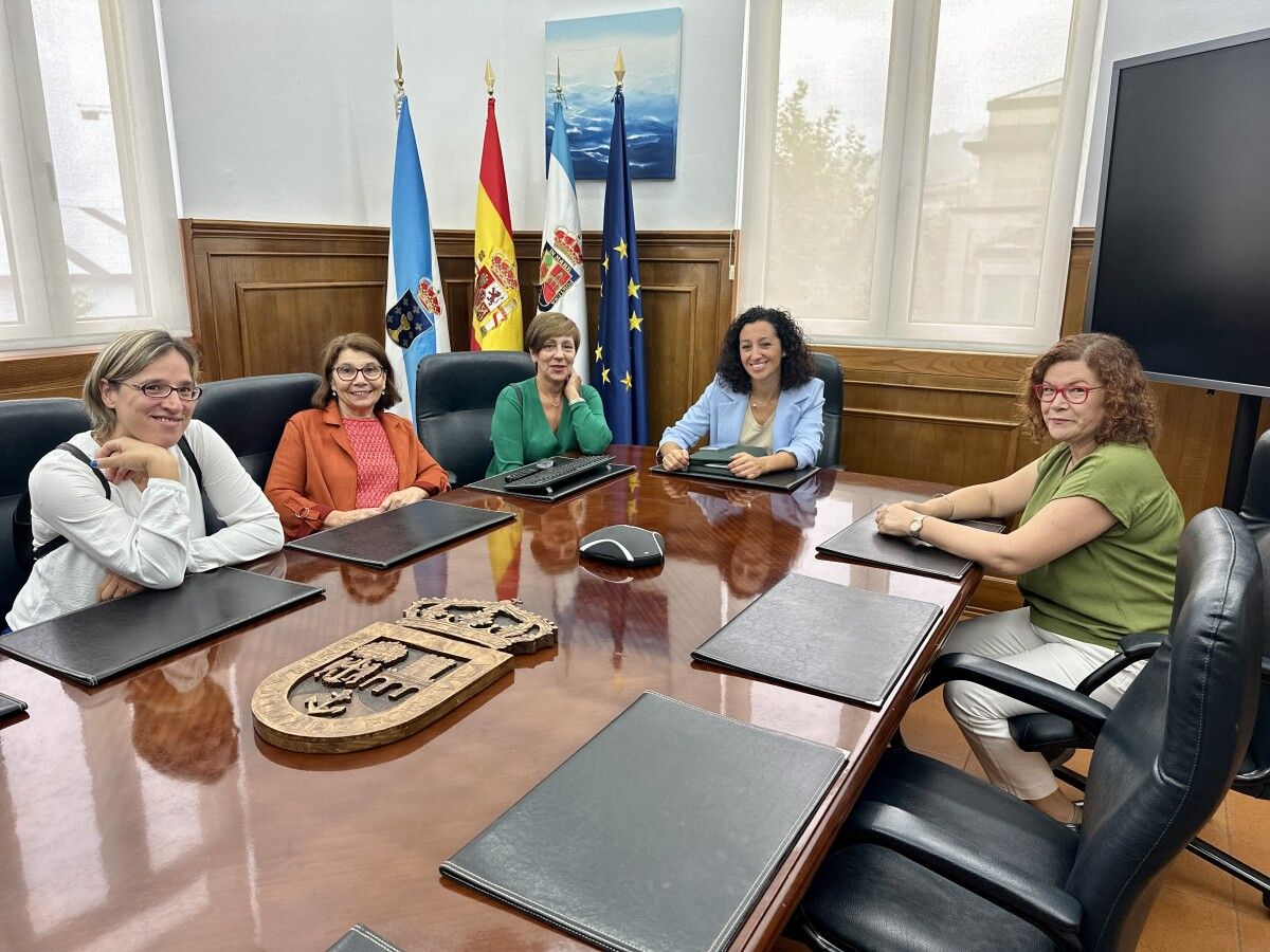 Reunión en el Concello de Marín con representantes de la Asociación Veciñal A Fonte 