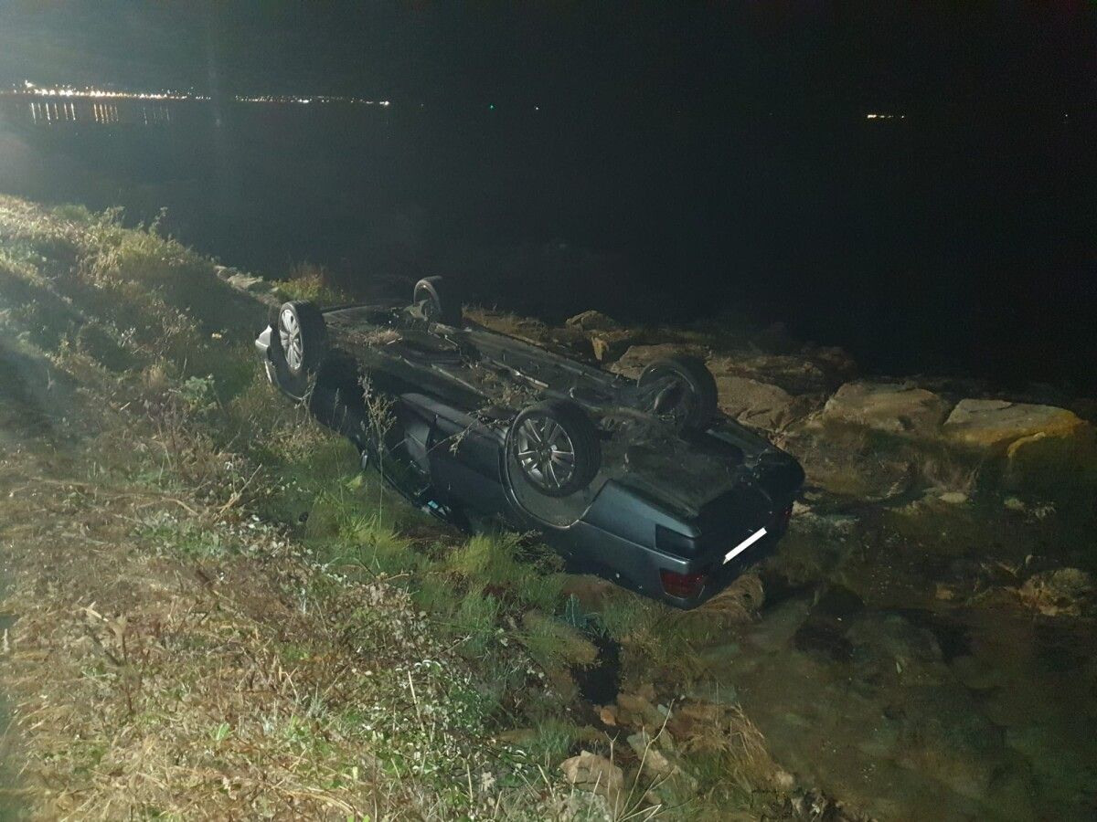 Accidente en la carretera de la costa en Tragove