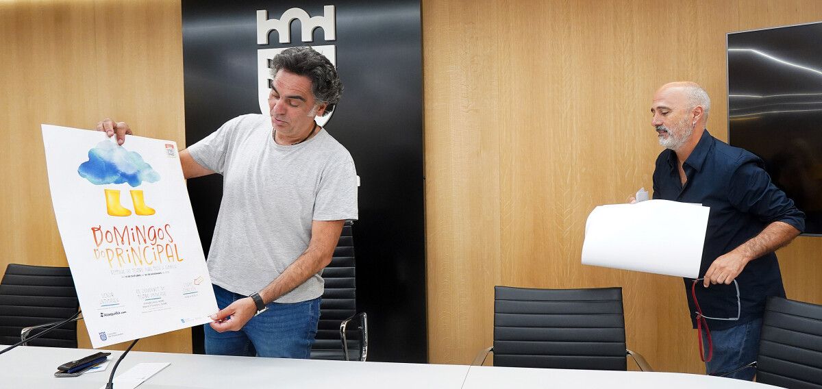 El concelleiro de Cultura Demetrio Gómez y Xacobe Rodríguez (Teatro Akatro) presentan 'Domingos do Principal'