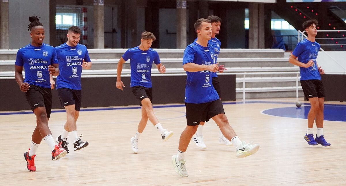 Entrenamiento del Cisne para la temporada 2023/2024