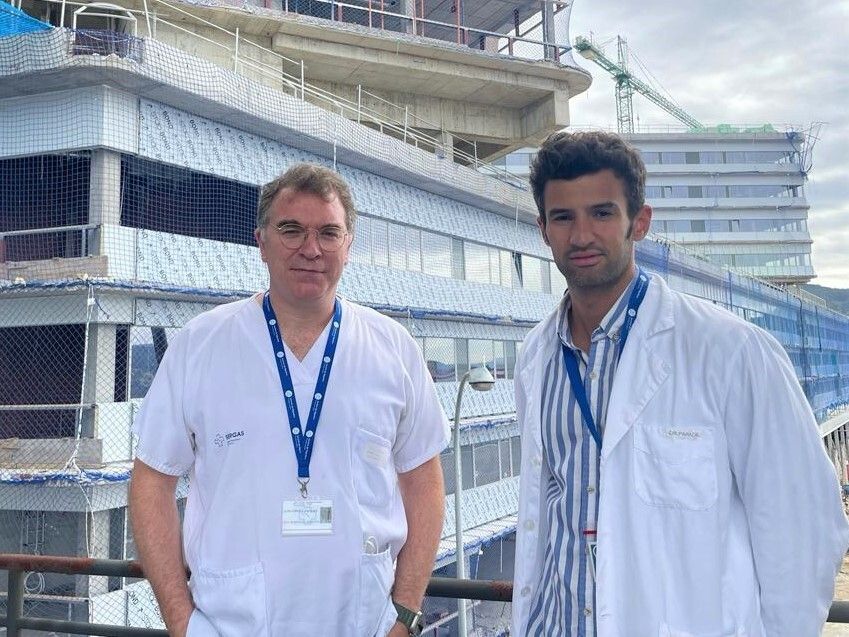 Juan Turnes y Pablo Parada, facultativos del servicio de Aparato Digestivo del CHUP