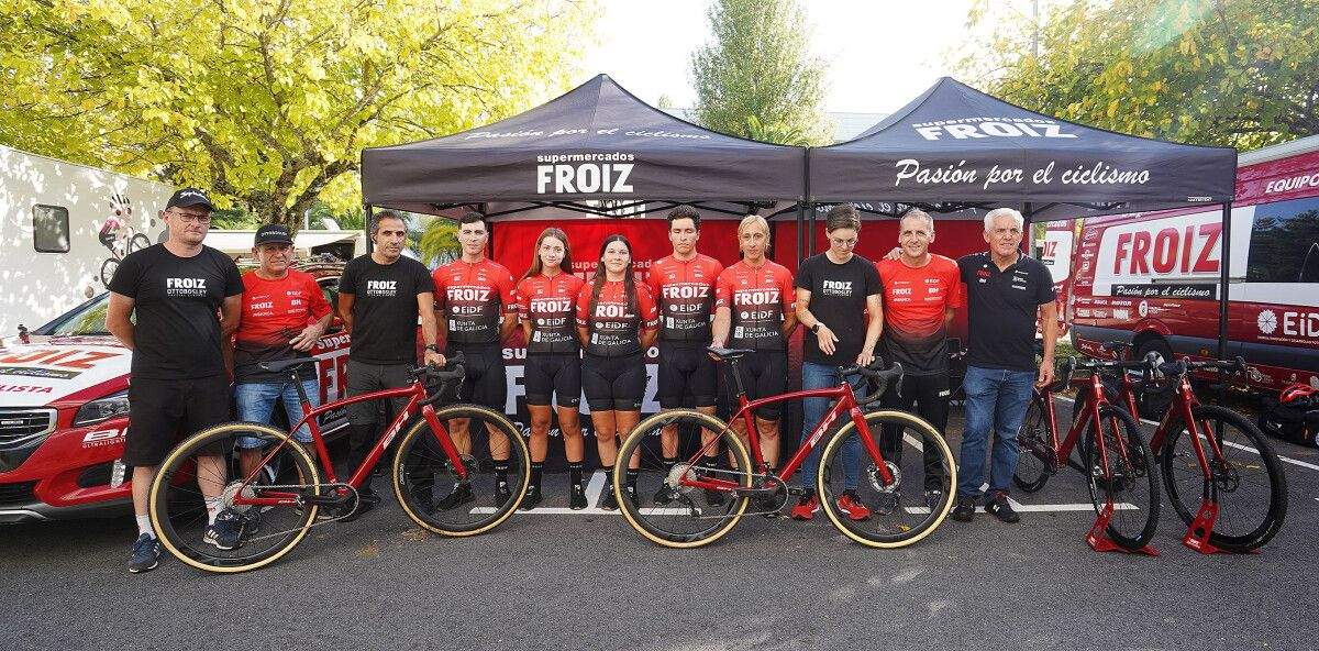 Presentación do Grupo Deportivo Supermercados Froiz de Ciclocross para a tempada 23/24