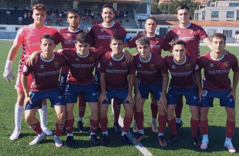Aliñación do filial do Pontevedra contra o Celta C Gran Peña