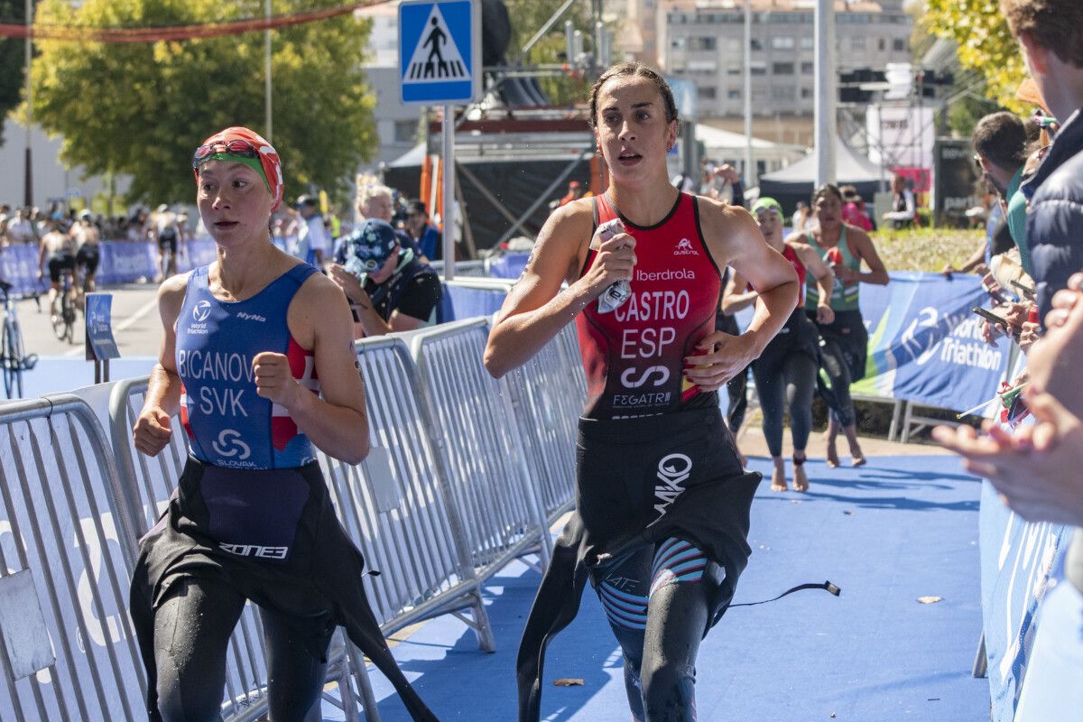 Natalia Castro, no Mundial Sub-23 Feminino de Tríatlon en Pontevedra