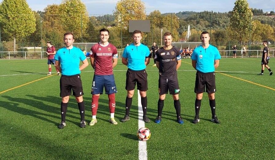 Partido de Terceira RFEF entre Pontevedra B e Barbadás na Xunqueira