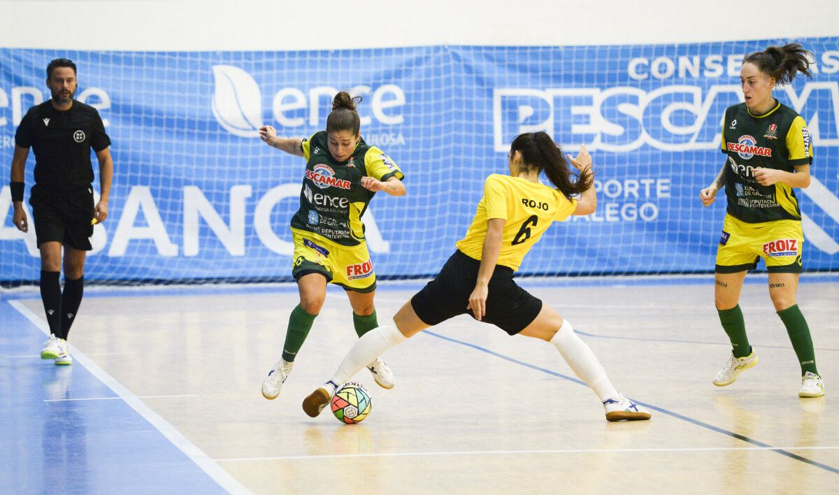 Partido de liga entre Poio Pescamar e Les Corts na Seca