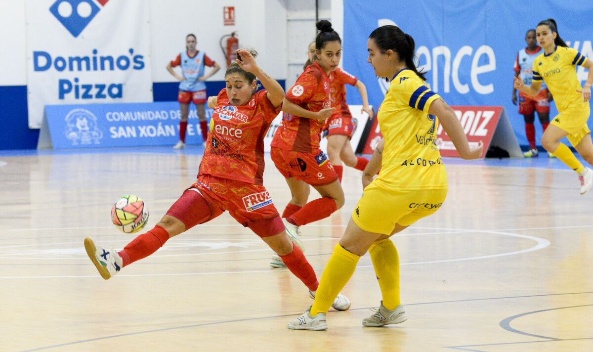 Partido de liga entre Poio Pescamar y Alcorcón  en A Seca
