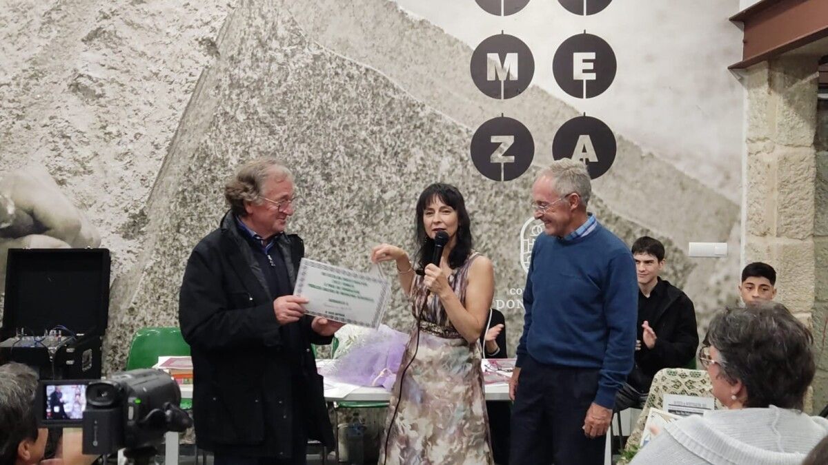 Loli Beloso na Festa da Investiación de Tomeza 2023 con Mario Rodríguez e Ángel Carracedo