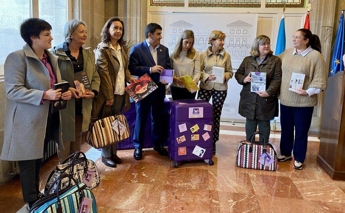 Entrega de las maletas viajeras a los ayuntamientos de Marín, Soutomaior, Lalín, O Rosal y Vigo