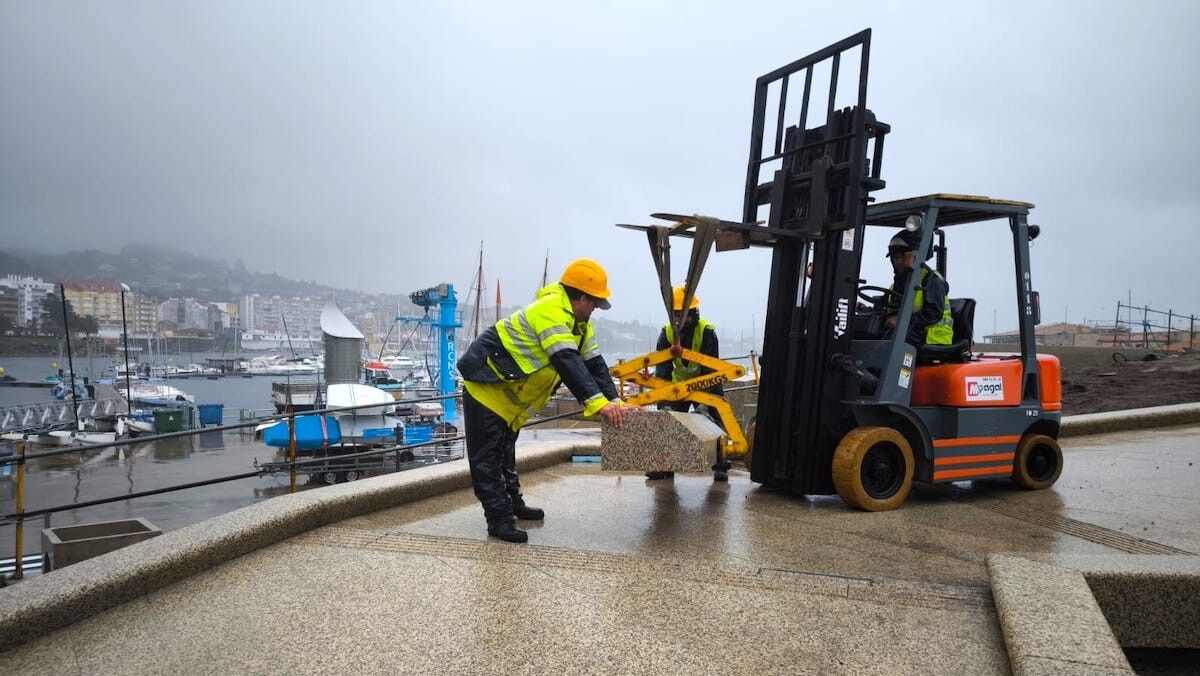 Obras da remodelación portuaria de Sanxenxo
