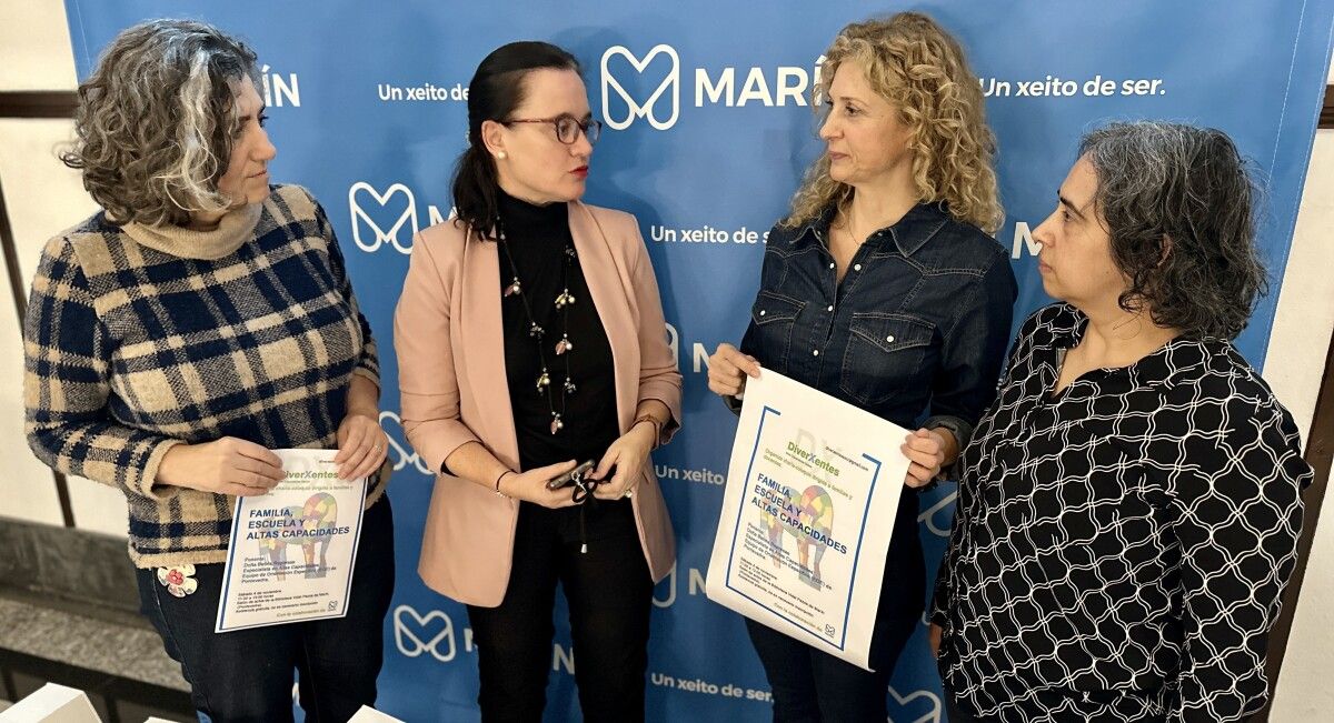 La concejala delegada de Cultura de Marín, Itziar Álvarez, se reunió con la directiva de Diverxentes