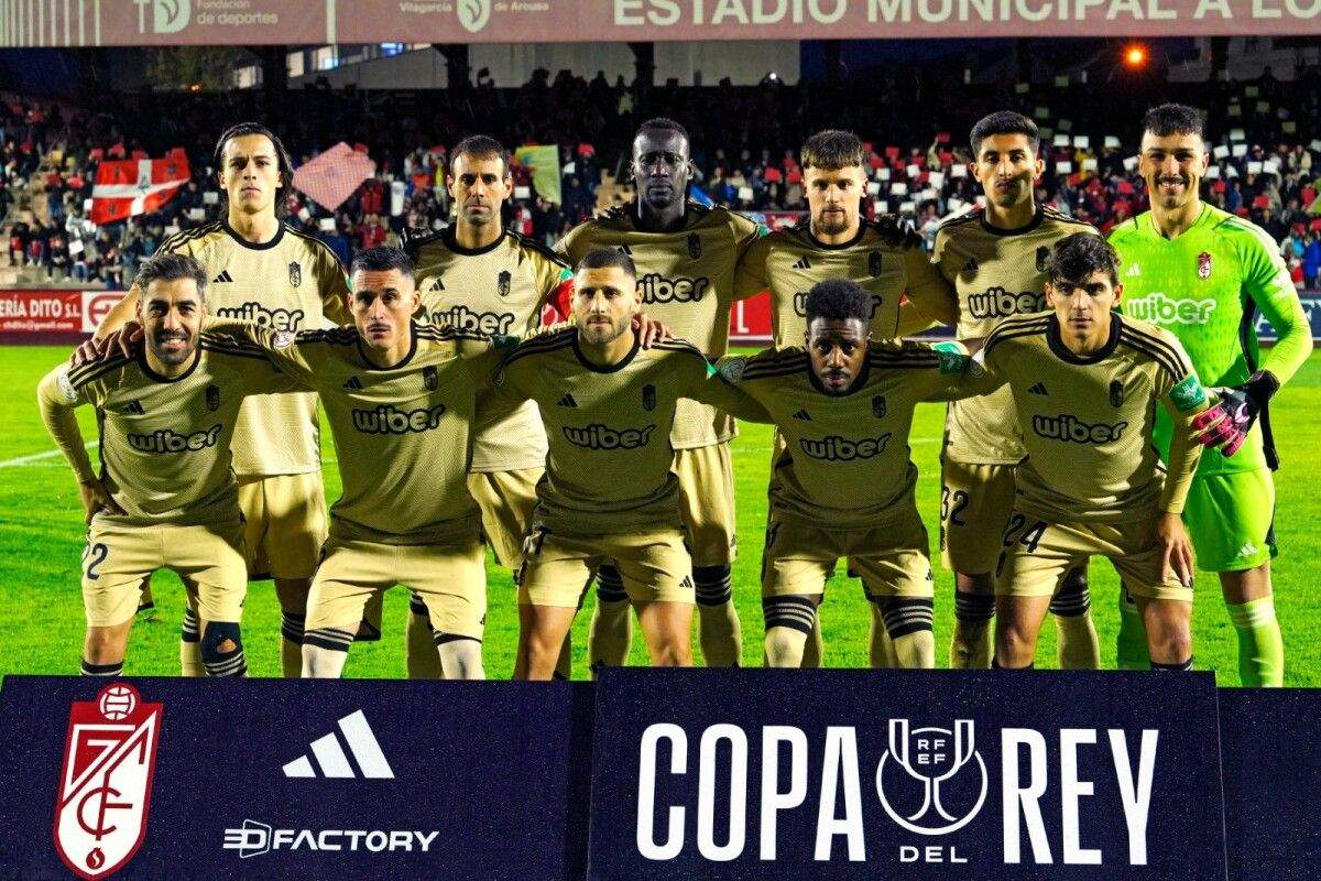 Alineación del Granada en el partido de Copa del Rey frente al Arosa en A Lomba