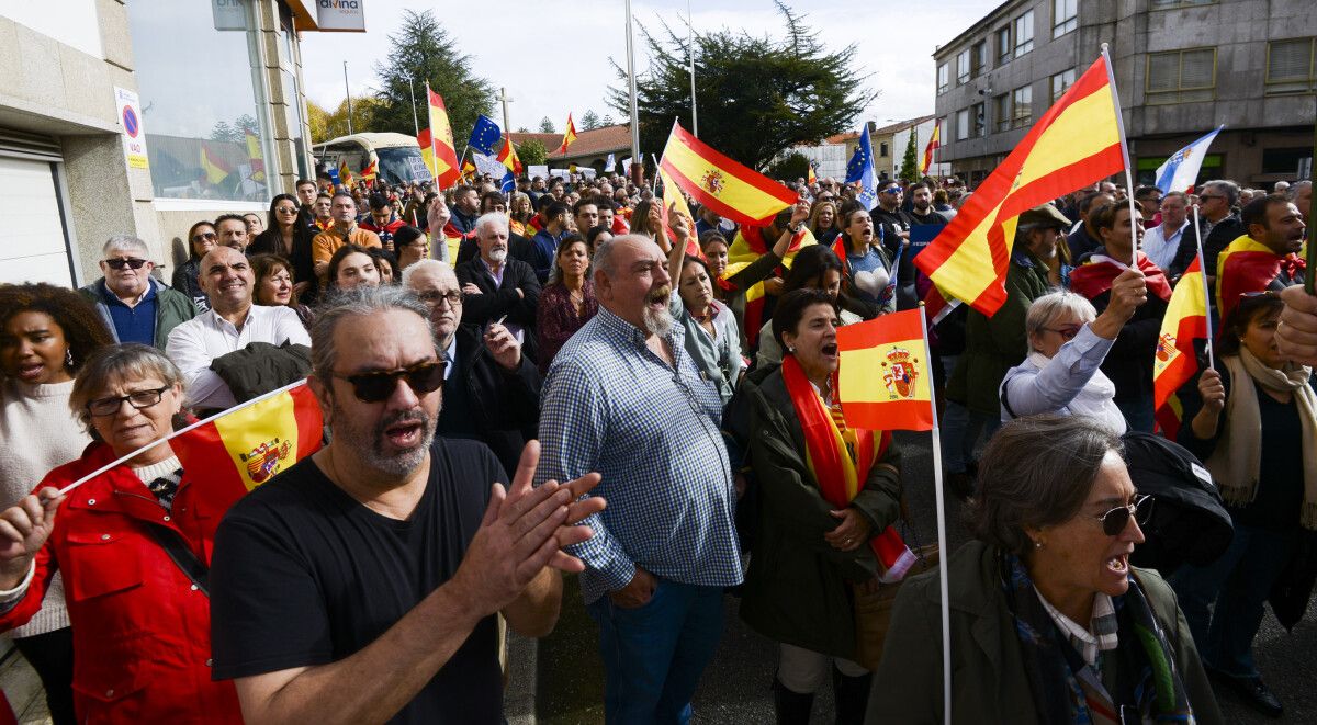 Concentración de Vox contra a amnistía 