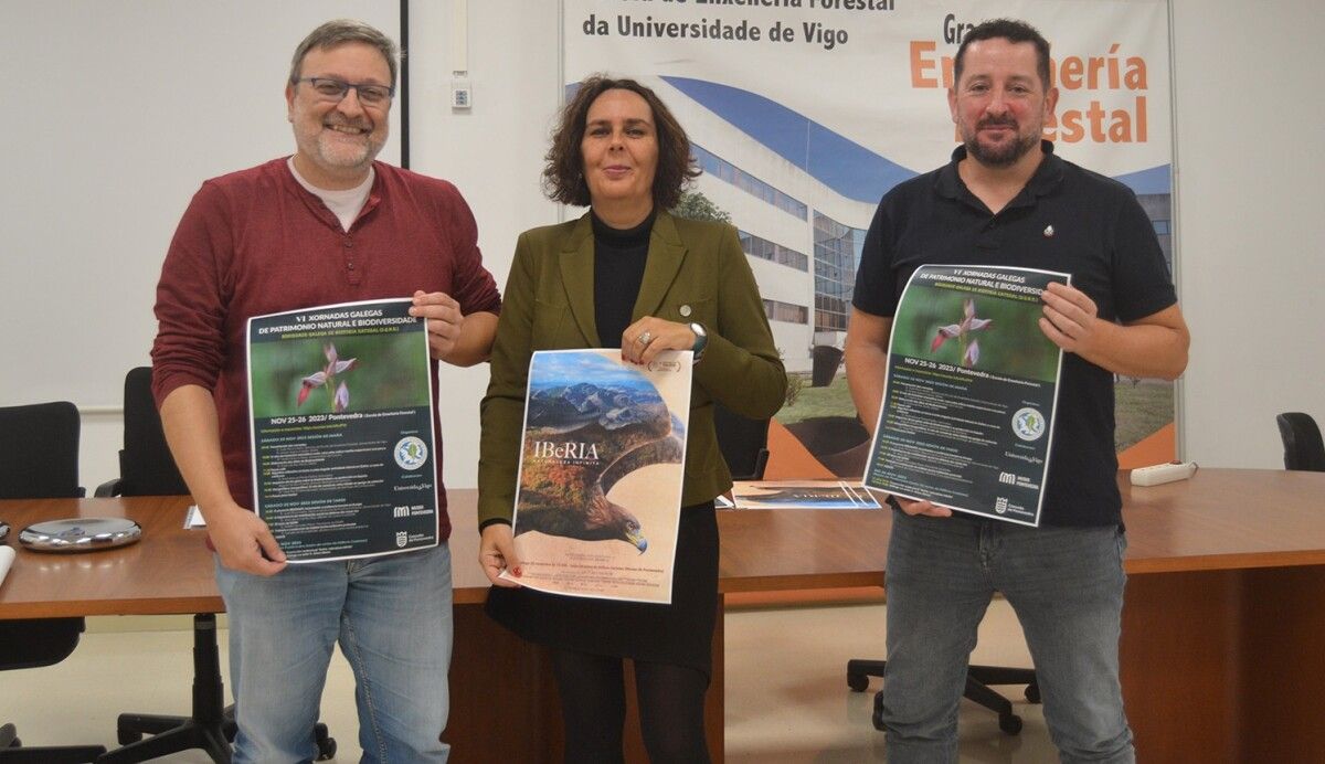 Juan Picos, Saleta González y José Rodrigo Dapena en la presentación de las Xornadas Galegas de Patrimonio Natural e Biodiversidade