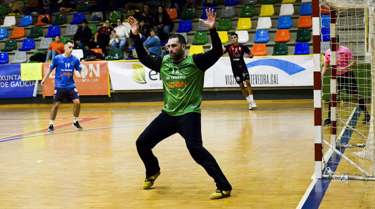 Santana, en el partido de Primera Nacional entre Teucro y Lanzarote