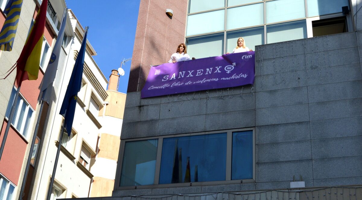 Lona contra a violencia de xénero en Sanxenxo