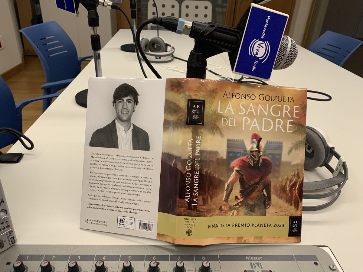 Falamos en PontevedraViva Radio con Alfonso Goizueta, autor da novela 'La sangre del padre'