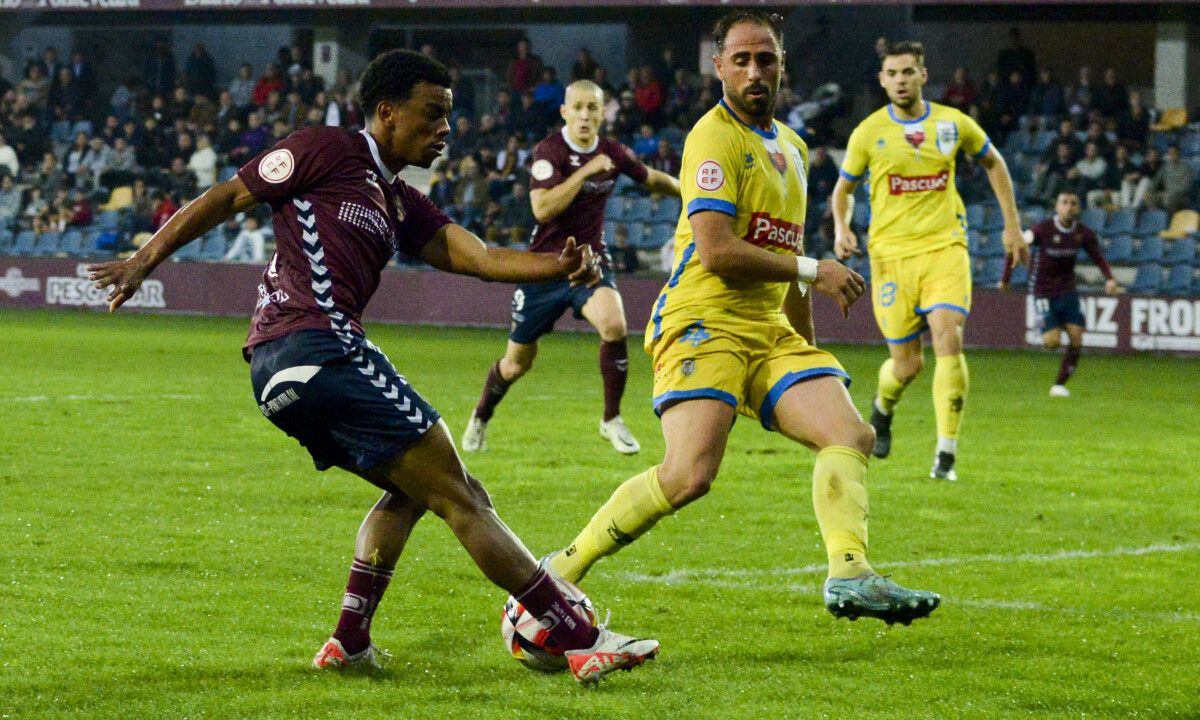 Dalisson, en el partido de liga entre Pontevedra CF y Arandina CF en Pasarón