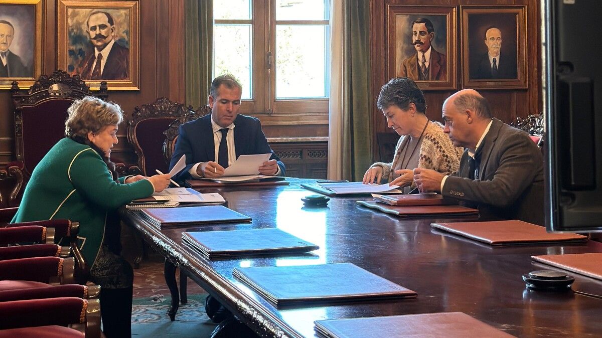 Reunión da comisión de seguemento dos convenios entre a Deputación e o Concello de Pontevedra