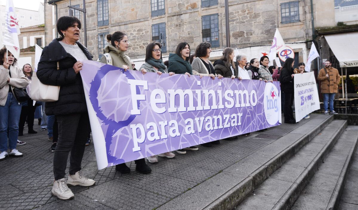 Concentración da Marcha Mundial das Mulleres e a CIG o 25N