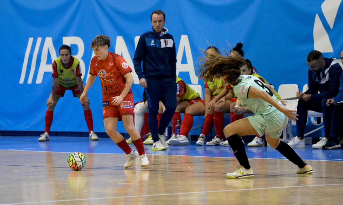 Partido de liga entre Poio Pescamar y Futsi Atletico Navalcarnero en A Seca