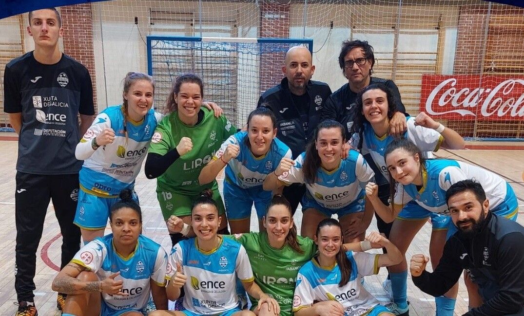 El Marín Futsal celebra a victoria ante o Móstoles