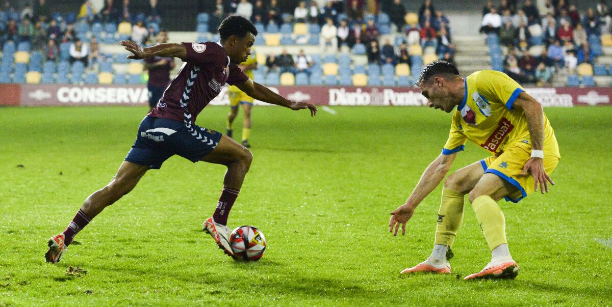 Dalisson, en el partido de liga entre Pontevedra CF y Arandina CF en Pasarón