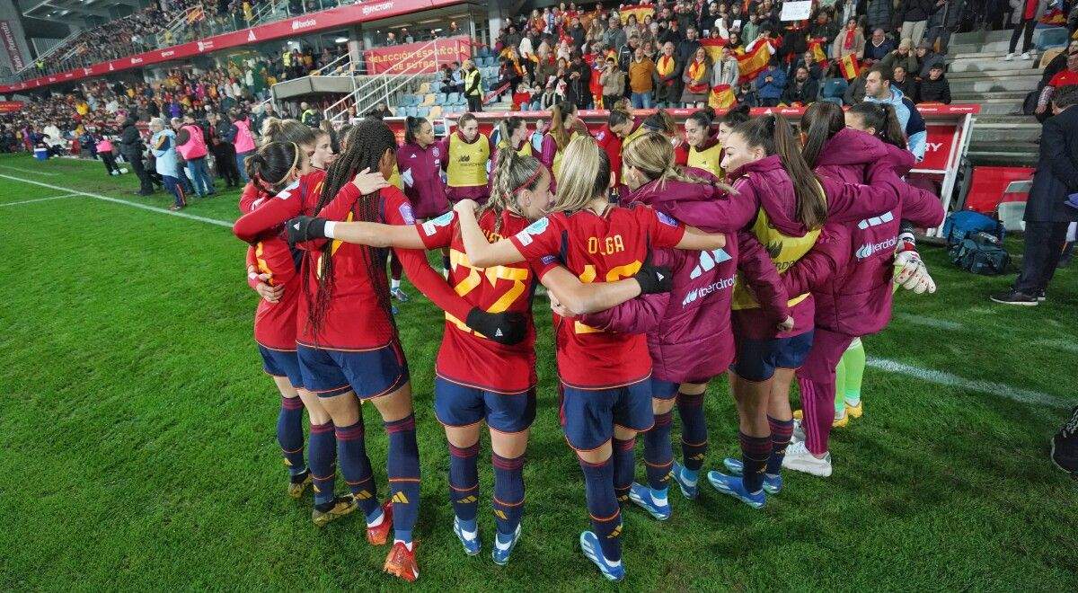 Partido da Liga de Nacións entre España e Italia en Pasarón