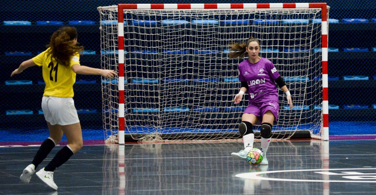 Patricia Arruti, no partido de liga entre Marín Futsal e Les Corts na Raña