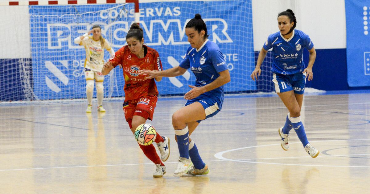 Partido de liga entre Poio Pescamar e Futsal Alcantarilla na Seca