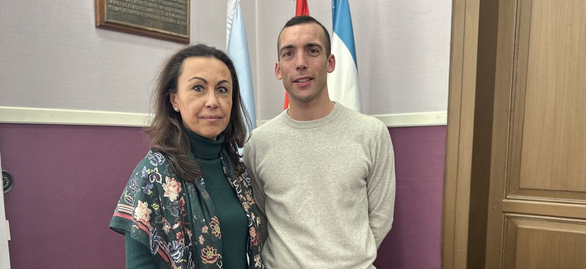 El policía local David Malvido toma posesión de su cargo en Marín