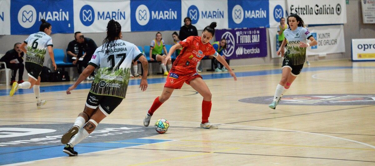 Partido de liga entre Marín Futsal y Poio Pescamar en A Raña