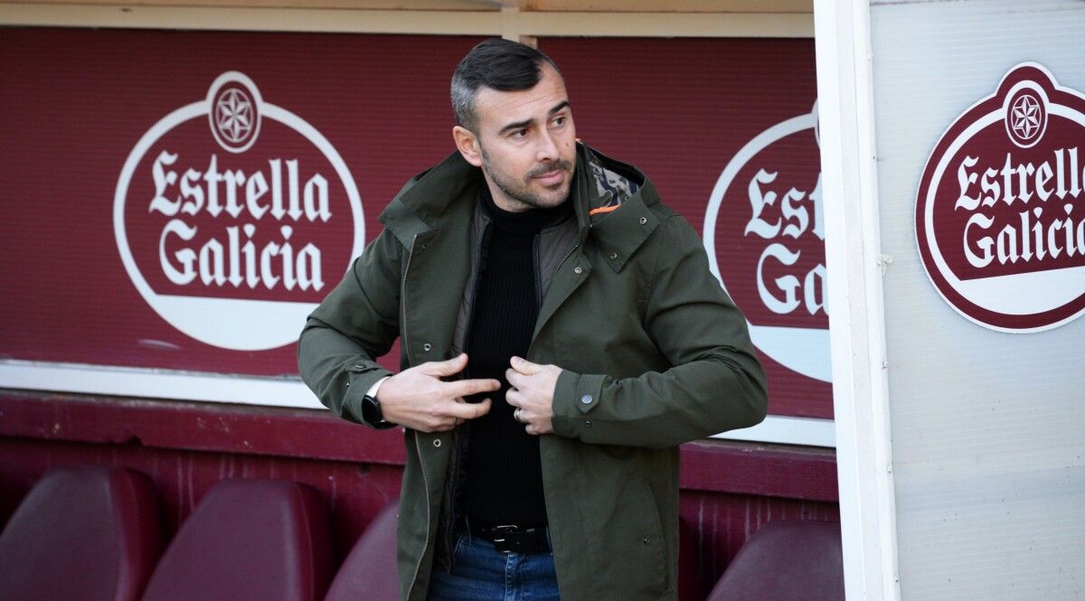 Yago Iglesias, no partido de liga entre Pontevedra e Deportivo Fabril en Pasarón