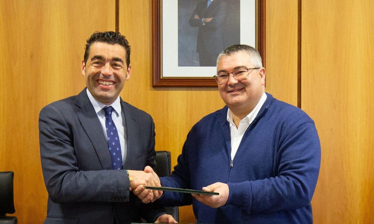 El presidente de la Deputación, Luis López y el alcalde de Ribadumia, David Castro