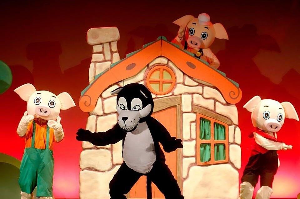 'Os tres porquiños', de Educa Teatro Producións