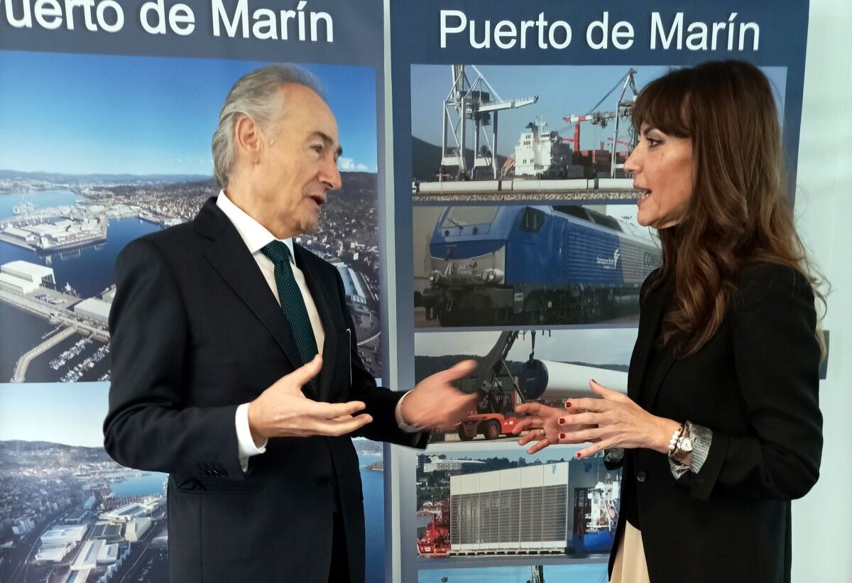 José Benito Suárez Costa, presidente de la Autoridad Portuaria, con la doctora en Derecho, Concepción Campos