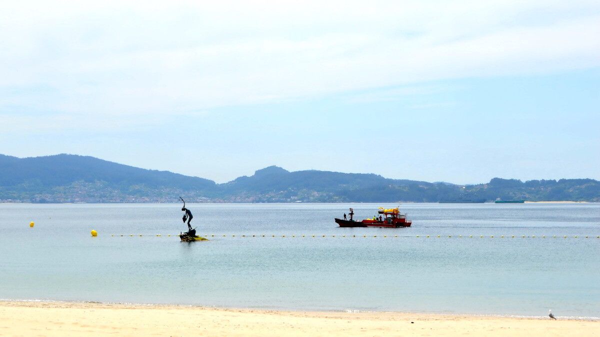 Balizamento na praia de Silgar
